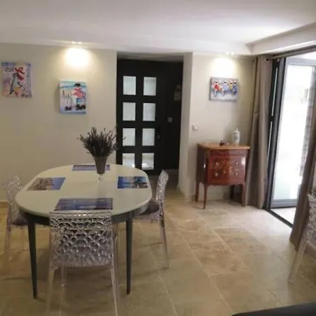 Agreable Maison Avec Sa Piscine Privee Cagnes-sur-Mer